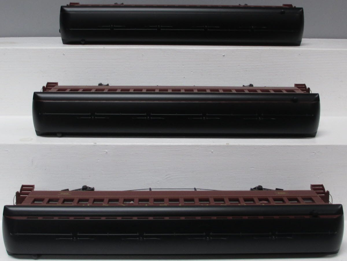 MTH 20-62056 O Long Island 64' Woodsided Passenger Coach Set (Set of 3)