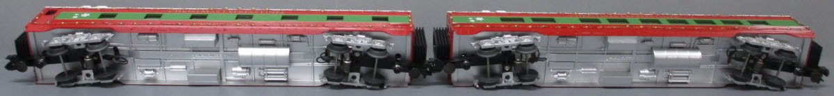 MTH 30-68133 O Christmas 2-Car 60' Streamlined Sleeper/Diner with LED Lights