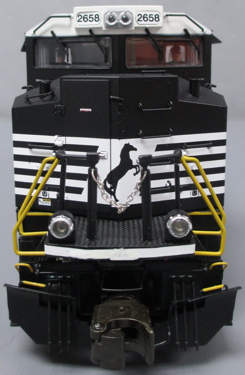 Lionel 6-34612 O Gauge Norfolk Southern Legacy SD70 M-2 Diesel Locomotive #2658