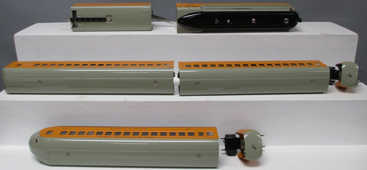 Lionel 11-6017-0 Milwaukee Road Hiawatha O Gauge Steam Passenger Train Set #755W