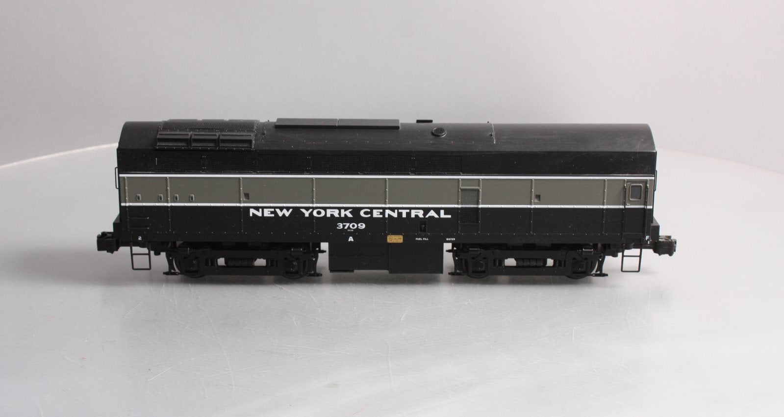 Lionel 6-38572 NYC Non-Powered Scale RF-16 Sharknose Diesel B-Unit #3709