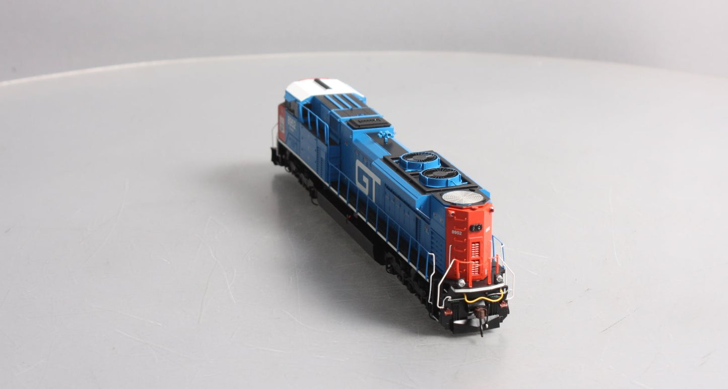 Athearn G70683 HO CN G2 SD70M-2 Diesel Locomotive with DCC and Sound #8952