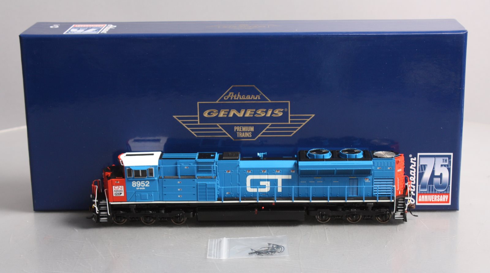 Athearn G70683 HO CN G2 SD70M-2 Diesel Locomotive with DCC and Sound #8952