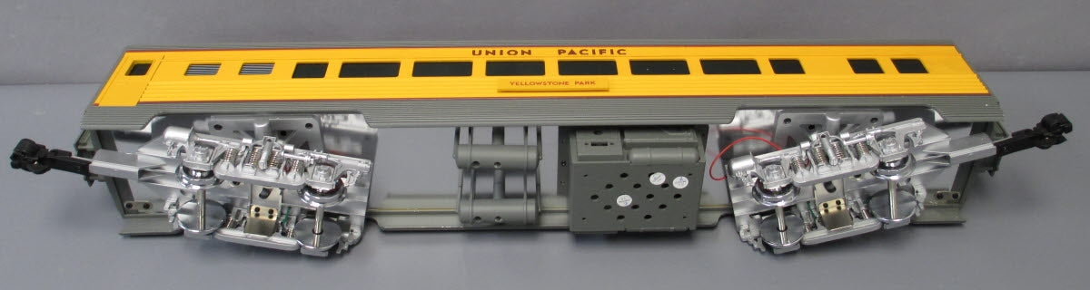Aristo-Craft 32304 G Union Pacific "Yellowstone Park" Streamlined Coach Car