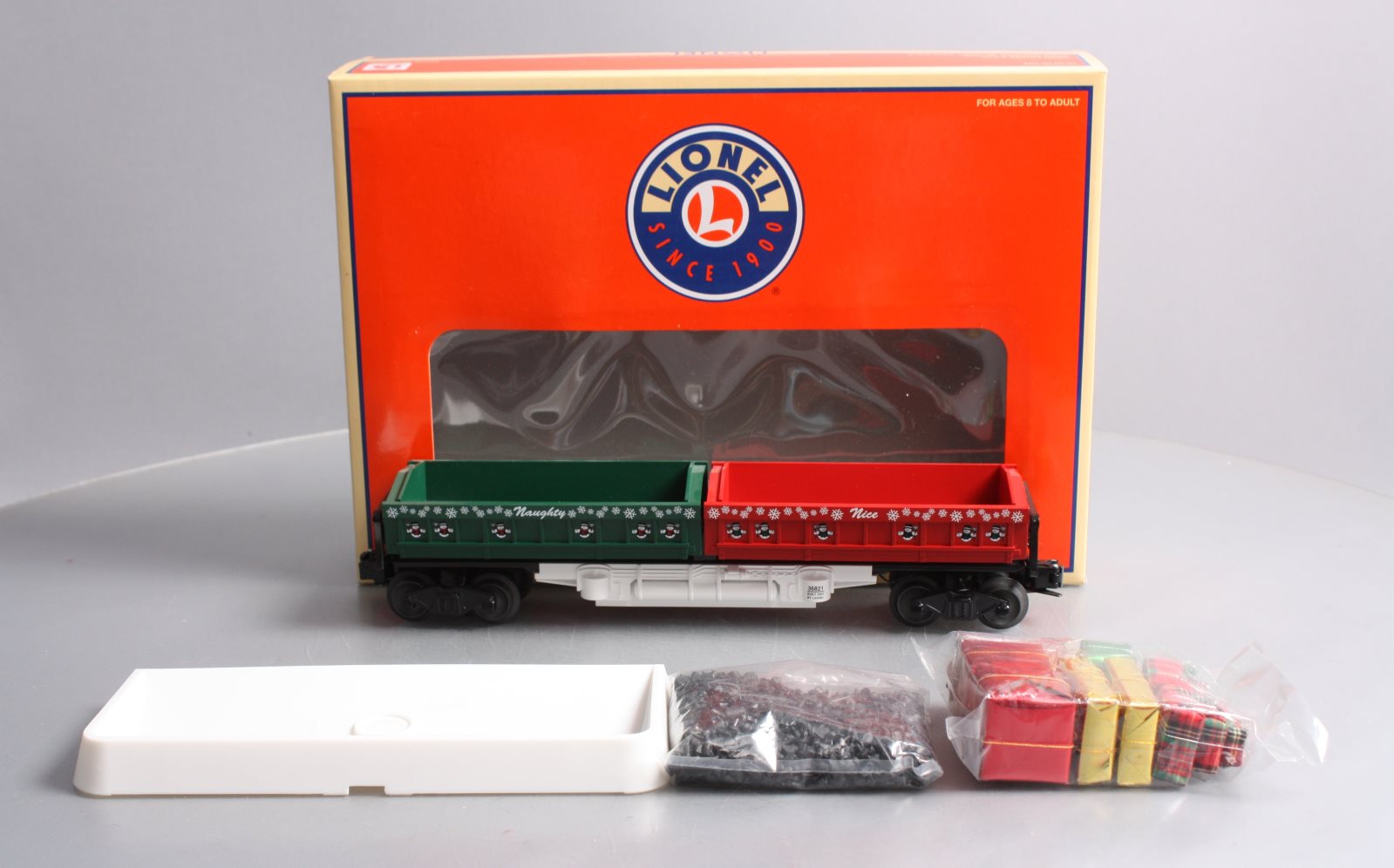 Lionel 6-36821 O Gauge Naughty or Nice Christmas Twin Dump Car