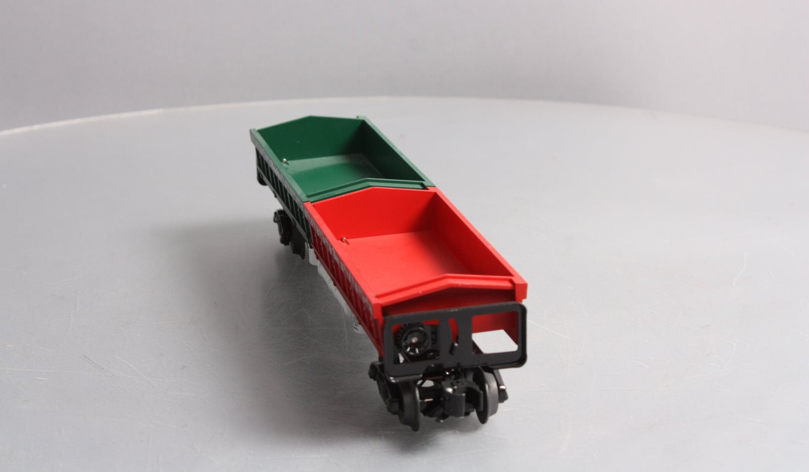 Lionel 6-36821 O Gauge Naughty or Nice Christmas Twin Dump Car
