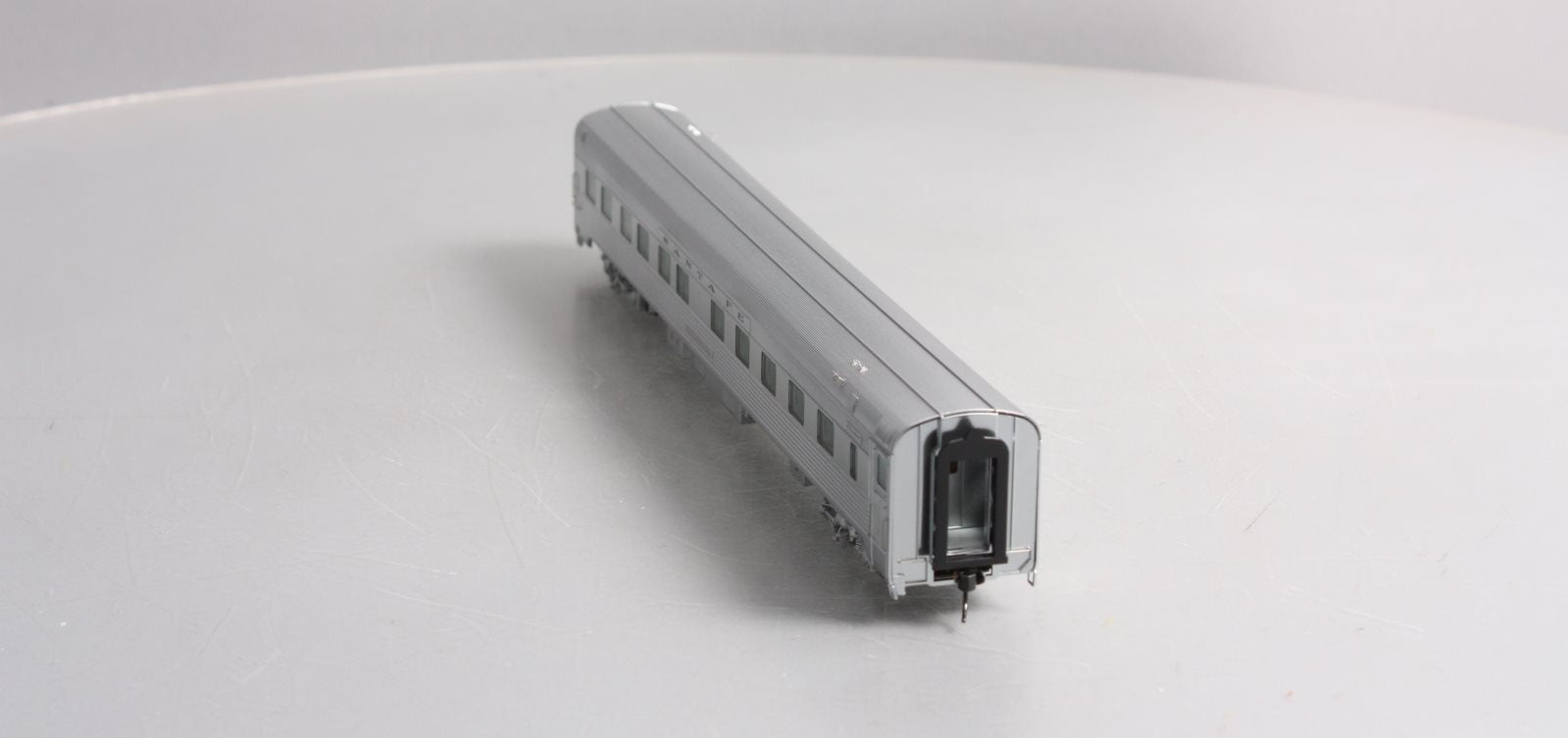 Walthers 920-9002 HO Santa Fe Super Chief 85' Budd Pine Series 10-6 Sleeper Car