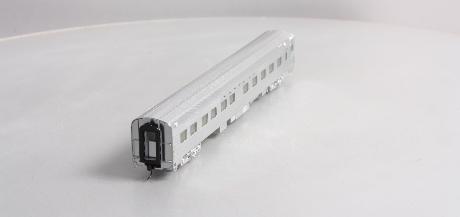 Walthers 920-9002 HO Santa Fe Super Chief 85' Budd Pine Series 10-6 Sleeper Car