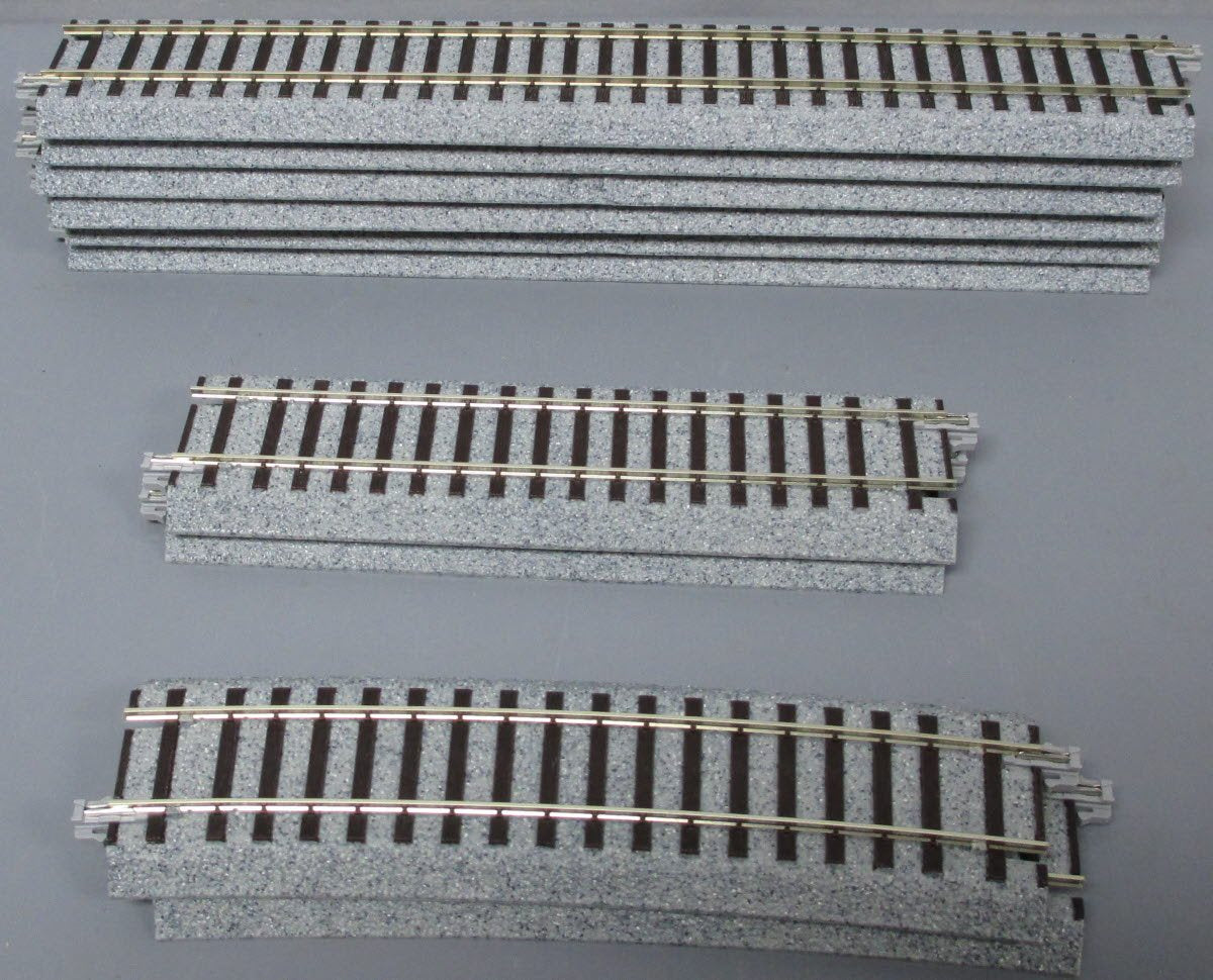Kato 3-112 HO Gauge HV2 Passing Siding Track Set with #6 Manual Turnout