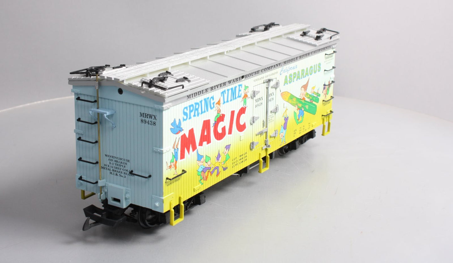 USA Trains R16465 G Spring Time Magic Refrigerator Car (Two Tone Blue/Green)