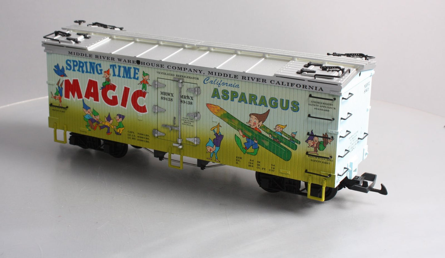 USA Trains R16465 G Spring Time Magic Refrigerator Car (Two Tone Blue/Green)