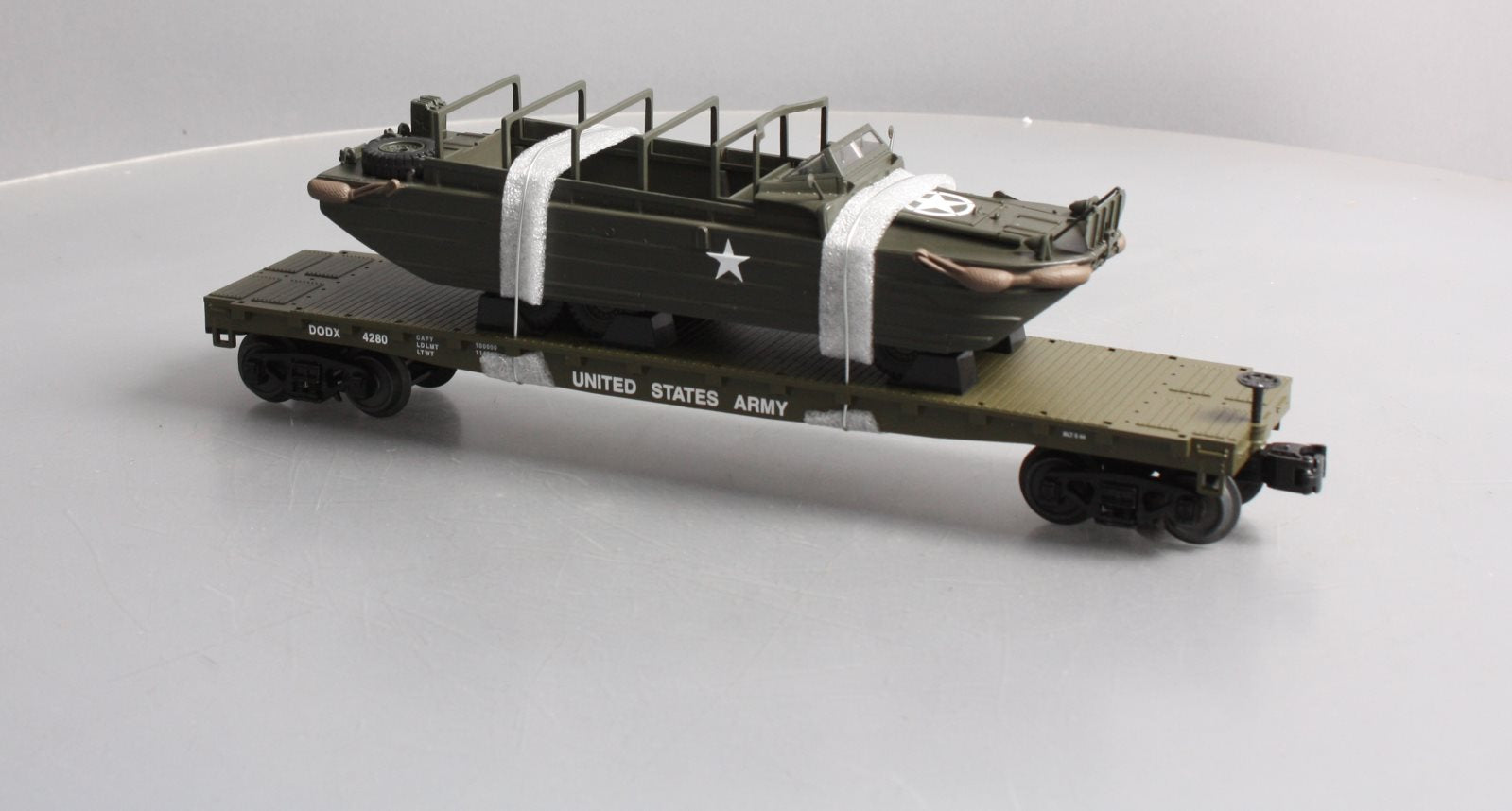 MTH 30-76778 O US Army Flatcar with GMC DUKW 353 #4280