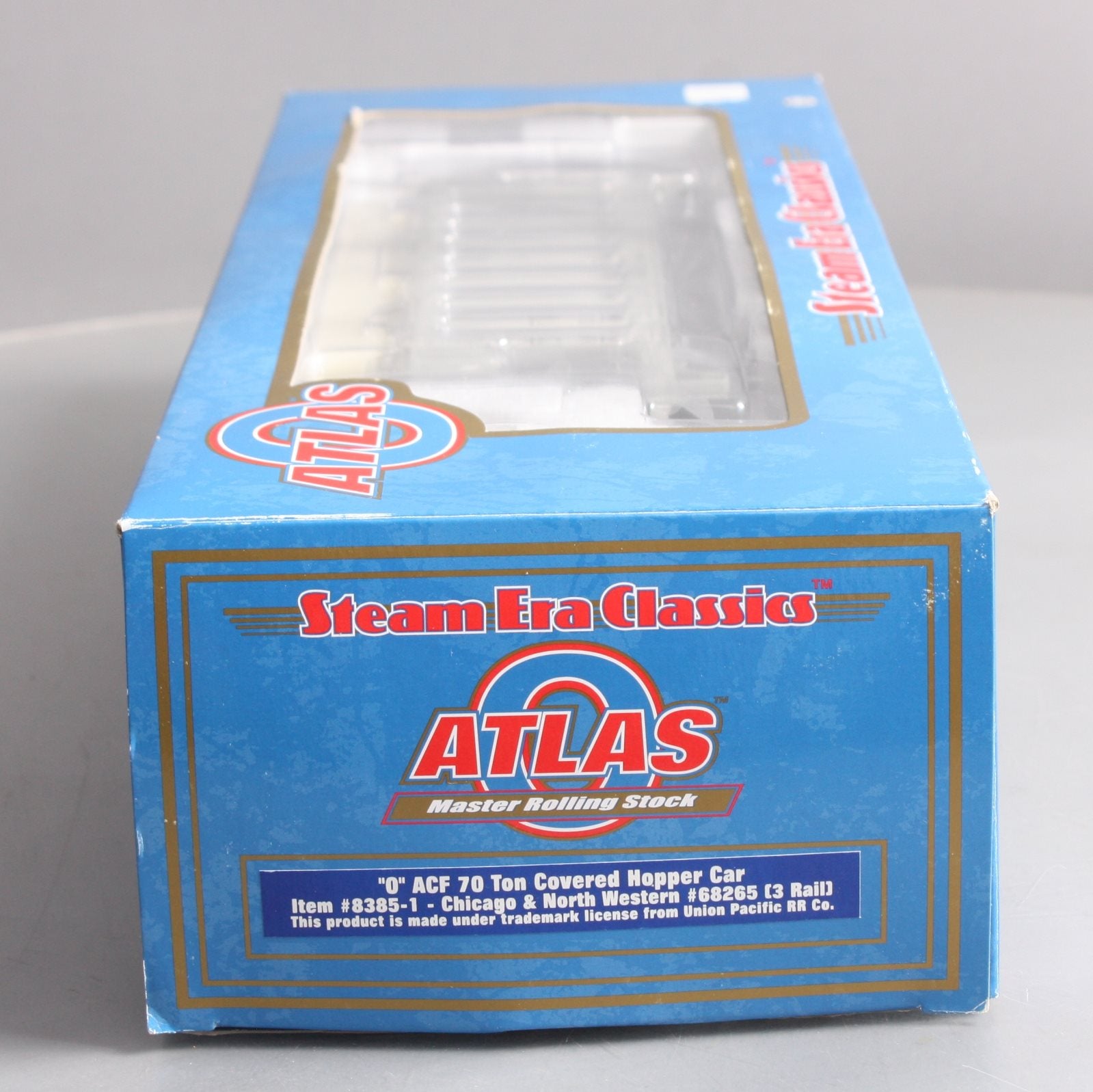 Atlas 8385-1 O Gauge Chicago & North Western Covered Hopper Car #68265 (3 Rail)