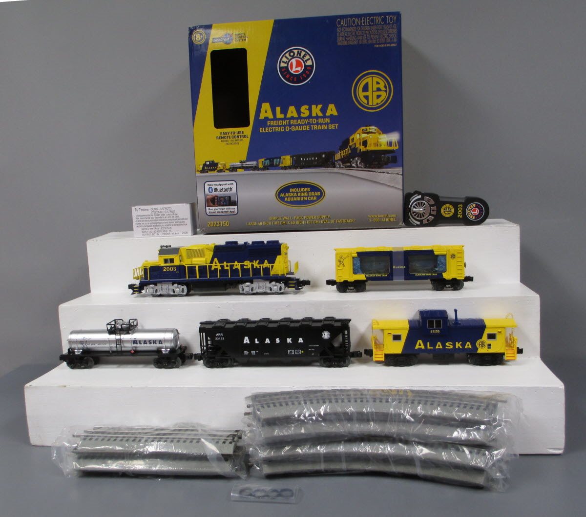 Lionel 2023150 Alaska LionChief O Gauge Diesel Freight Starter Train Set