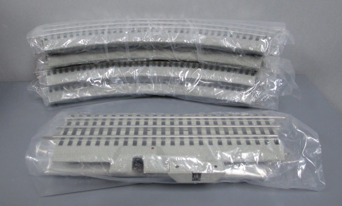 Lionel 2023150 Alaska LionChief O Gauge Diesel Freight Starter Train Set