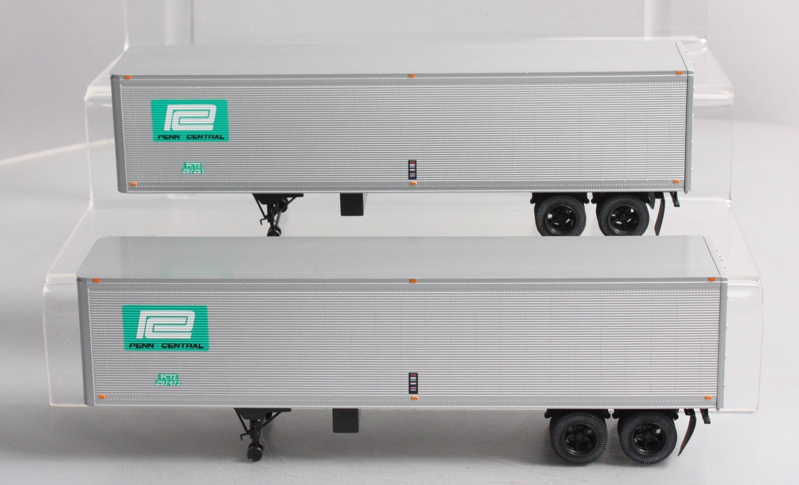 Lionel 6-83583 O Gauge Penn Central 40' Trailer Set