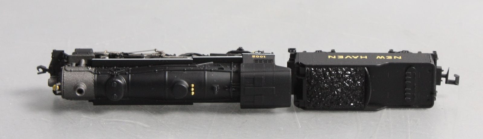 Model Power 87413 New Haven Locomotive #1002