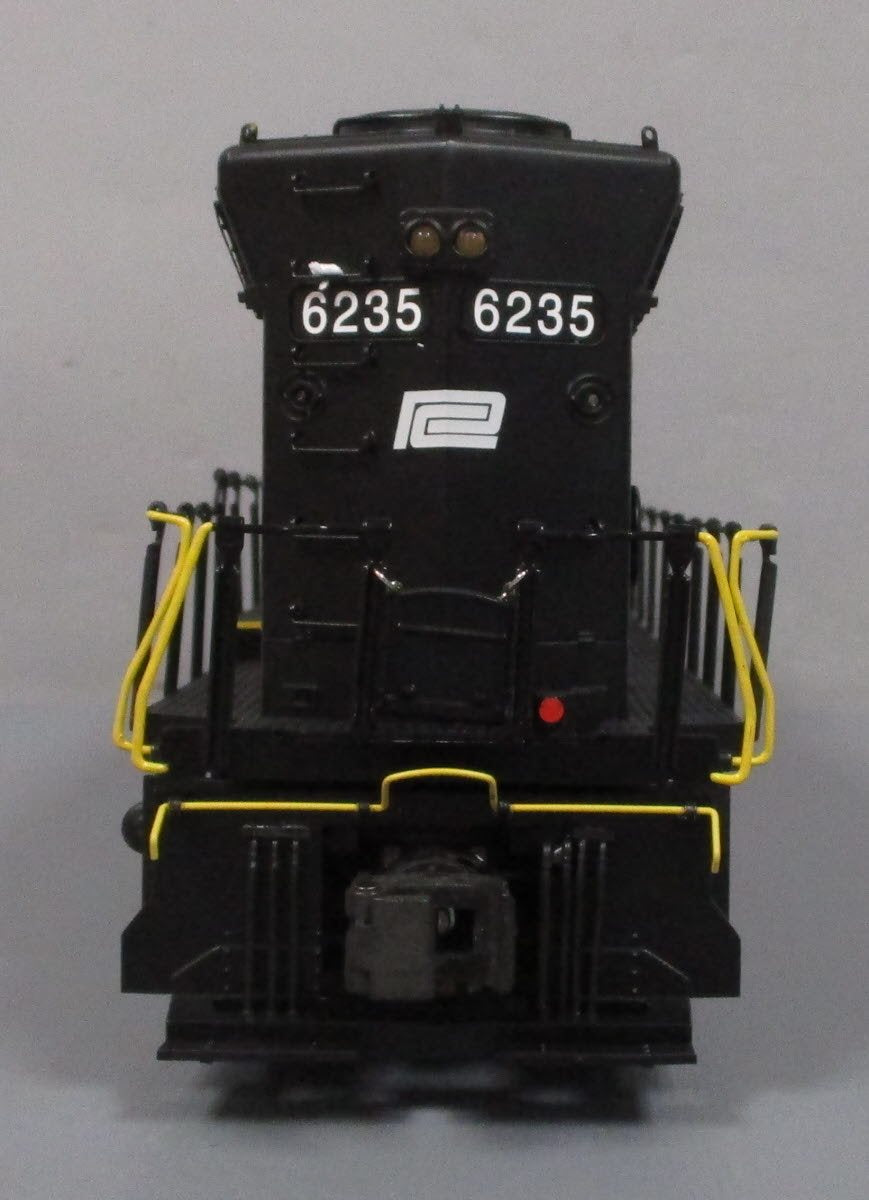 Lionel 6-83374 O Gauge Penn Central Legacy SD45 Diesel Locomotive #6235