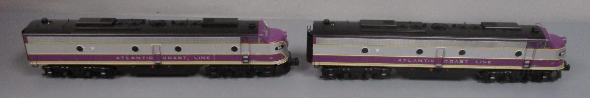 Lionel 6-84075 Atlantic Coastline AA E8 Diesel Locomotive Set #544/545