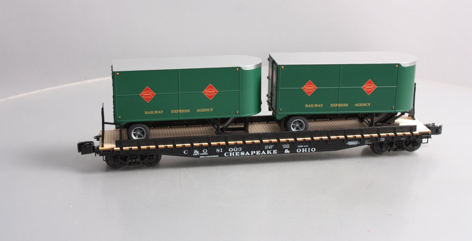 Lionel 6-27545 O Gauge Chesapeake & Ohio REA PS-4 Flatcars w/ Trailers