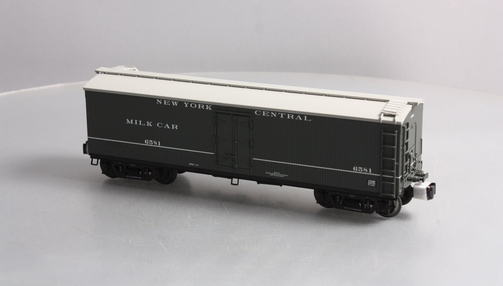 Lionel 6-17349 O Gauge New York Central Woodside Milk Car #6581