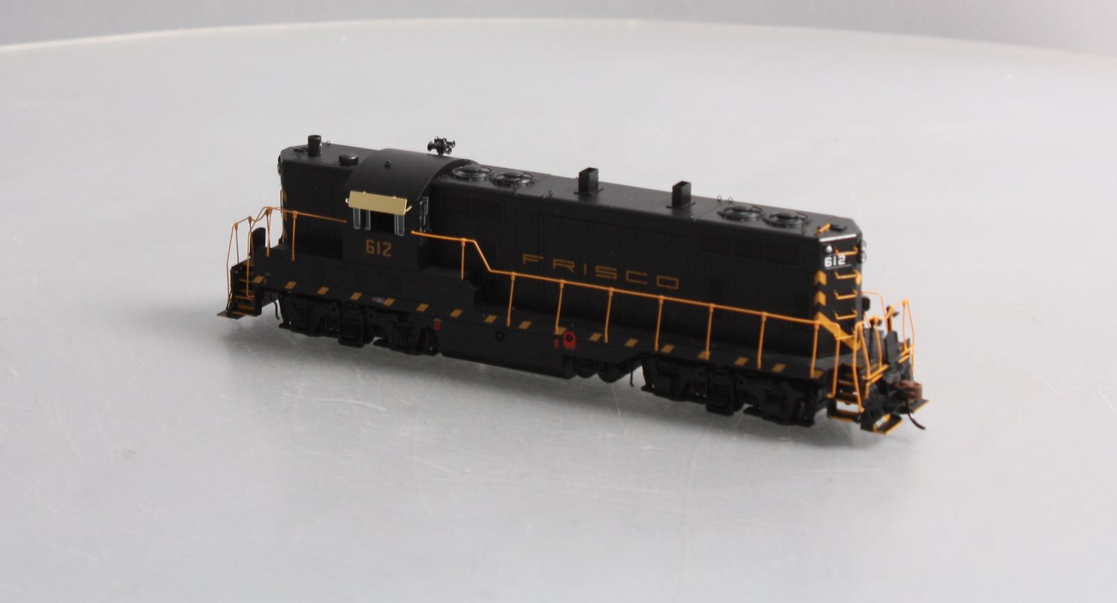 Athearn G64232 HO Frisco GP7 Diesel Locomotive with DCC and Sound
