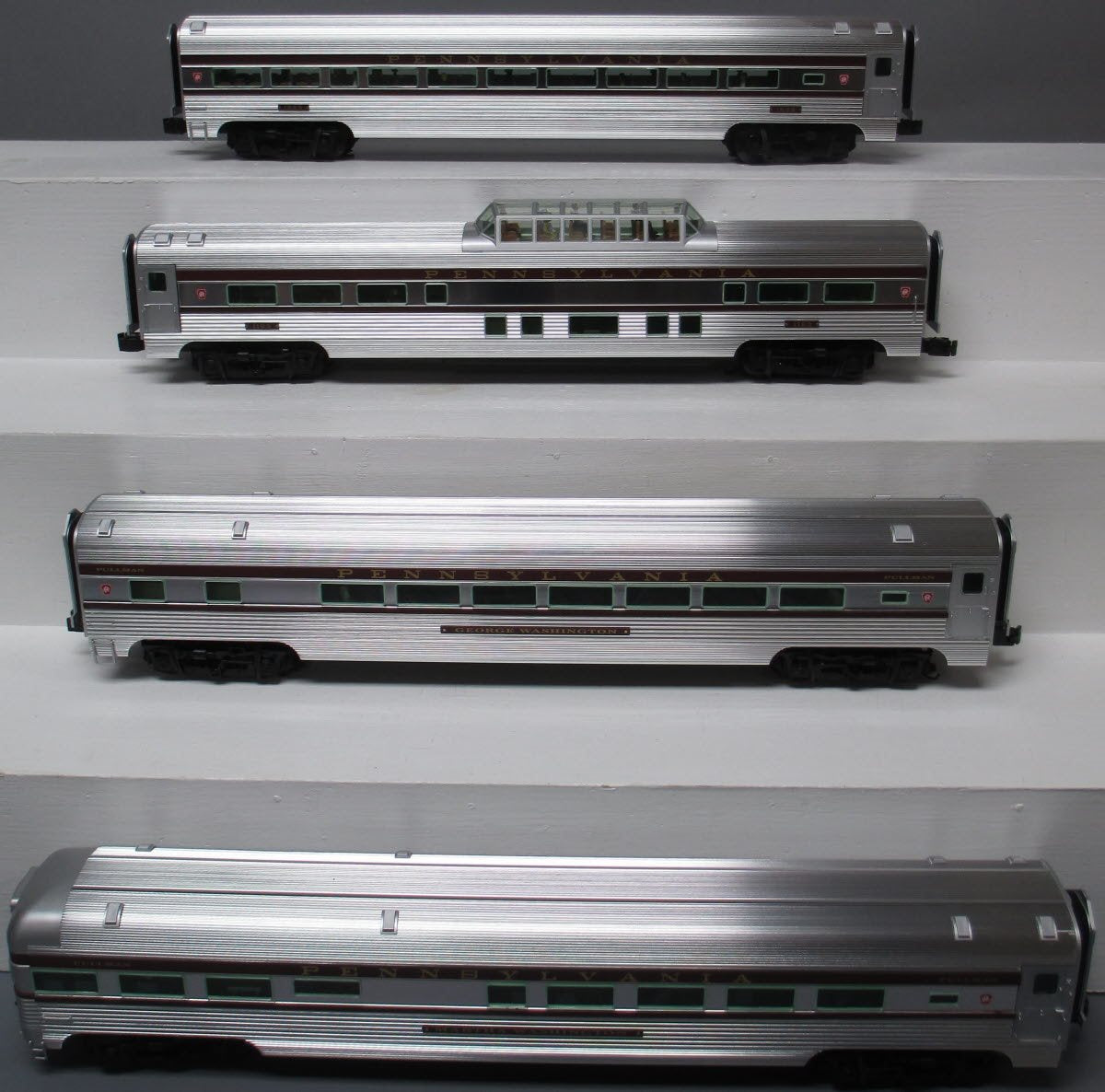 Lionel 6-20000 O Pennsylvania 'The Senator' 18” Aluminum Cars Set w/Fluted (4)