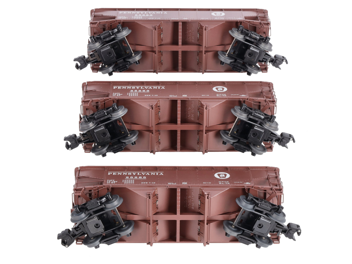 Lionel 6-27073 Pennsylvania Offset Hoppers (Pack of 3)