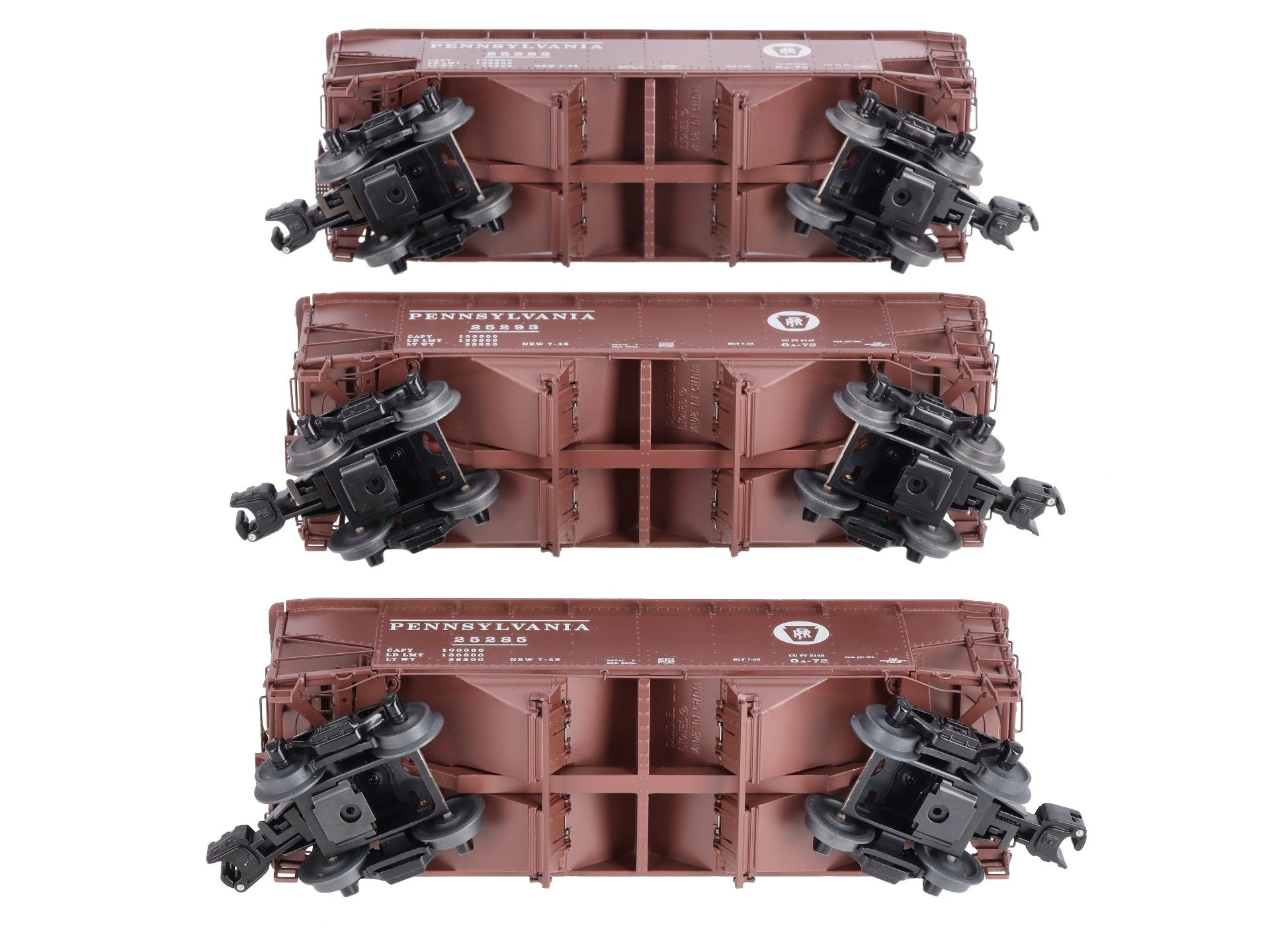 Lionel 6-27073 Pennsylvania Offset Hoppers (Pack of 3)