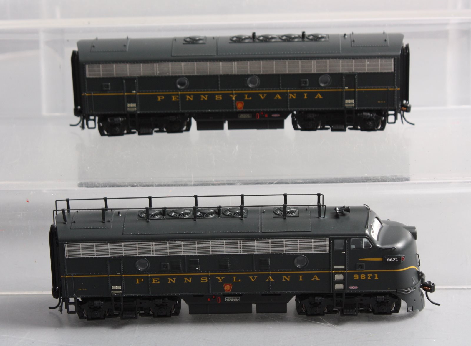 Broadway Limited 4848 HO Pennsylvania F7 A/B Diesel Locomotive #9671A/9671B