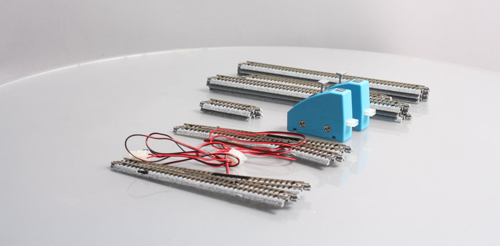 Kato 20-860-1 N Scale Unitrack Starter Set V1 – Trainz