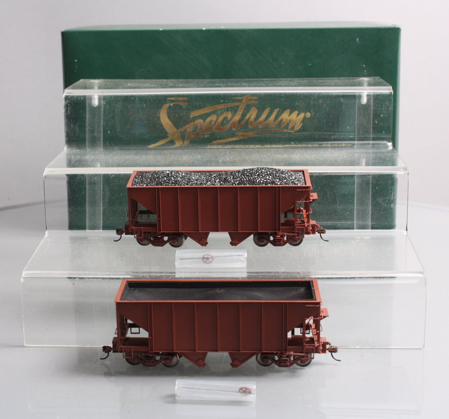 Bachmann 27999 On30 Painted & Unlettered 2-Bay Steel Hopper (Oxide Red)