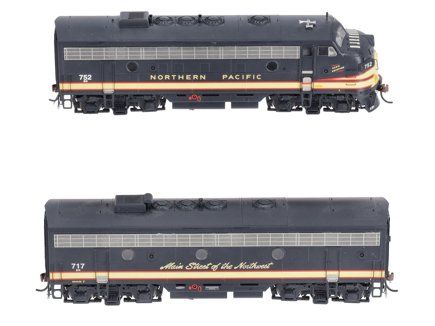 Athearn G12344 HO Burlington Northern (exNP) F7 AB Diesel Locomotives #752/717
