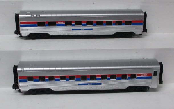MTH 30-67997 O Amtrak 60' Streamlined Phase 2 Sleeper/Diner Set (Set of 2)