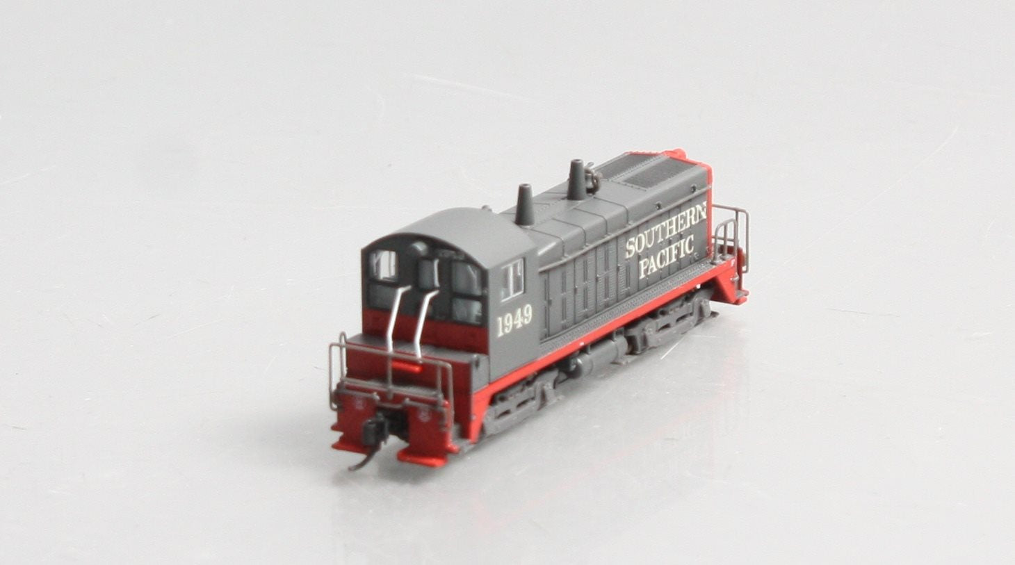 Broadway Limited 3923 N SP EMD NW2 Diesel Locomotive Sound/DC/DCC #1949