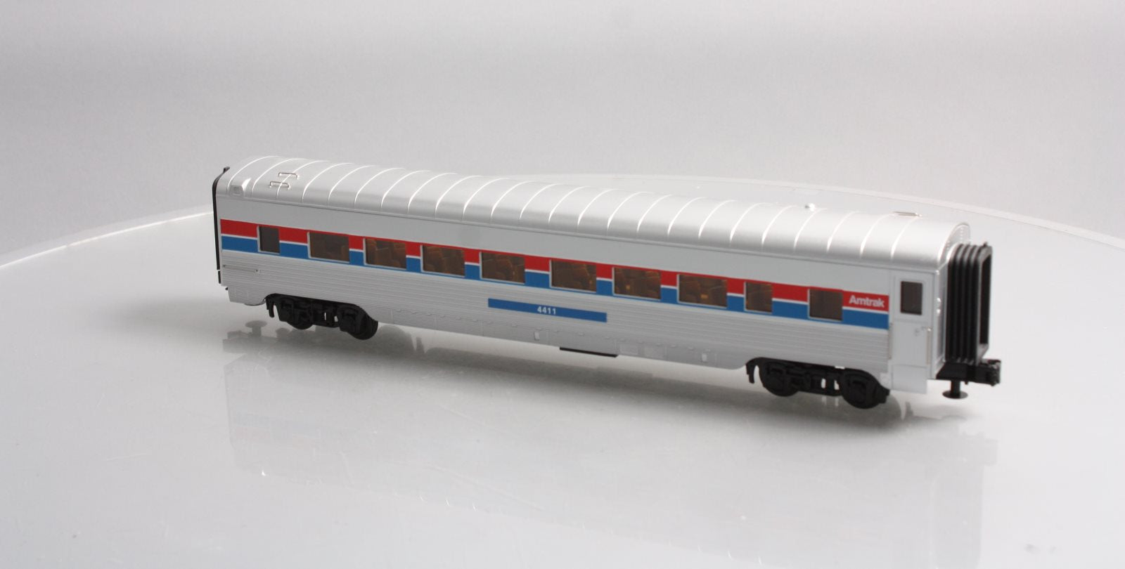 MTH 30-67998 O Amtrak (Phase 2) 60' Streamlined Coach Car #4411