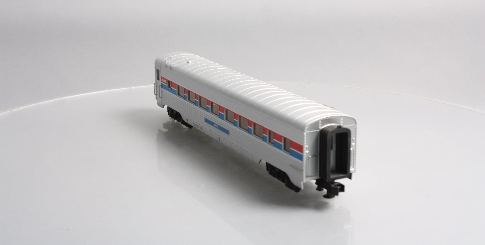 MTH 30-67998 O Amtrak (Phase 2) 60' Streamlined Coach Car #4411