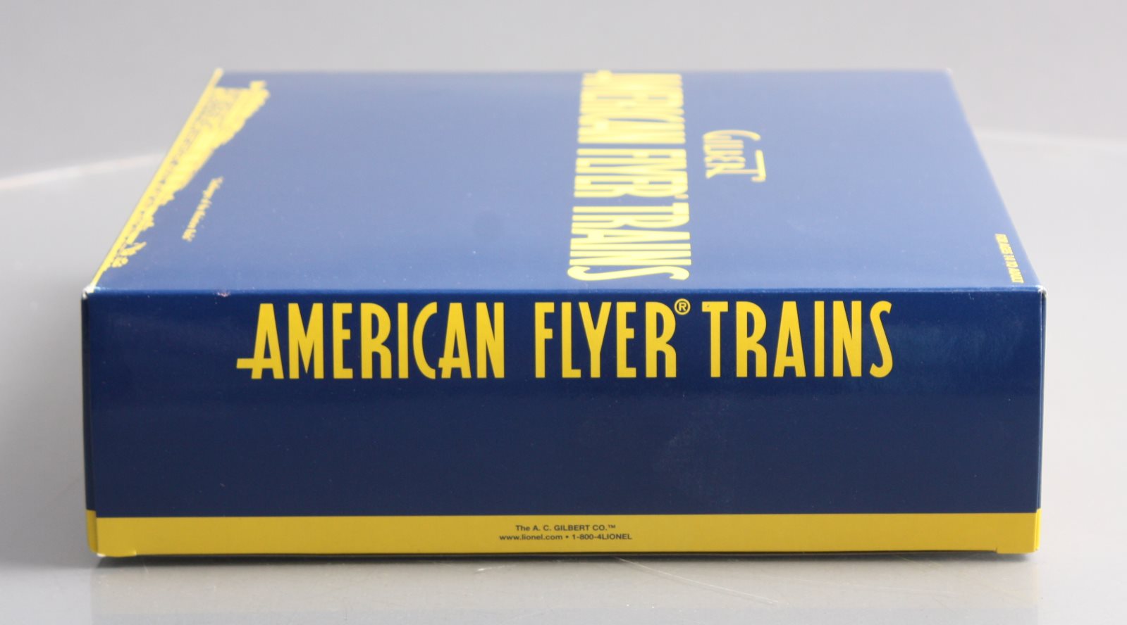 American Flyer 6-49625 S Gauge Bakelight 3 Dome Tank and Covered Hopper