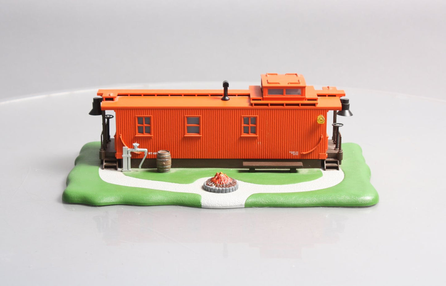 MTH 30-90013 Orange Yard Work Office with Operating Fire