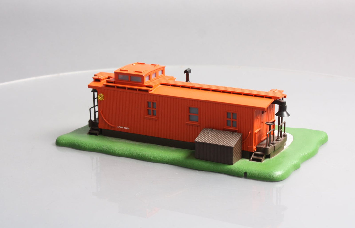 MTH 30-90013 Orange Yard Work Office with Operating Fire
