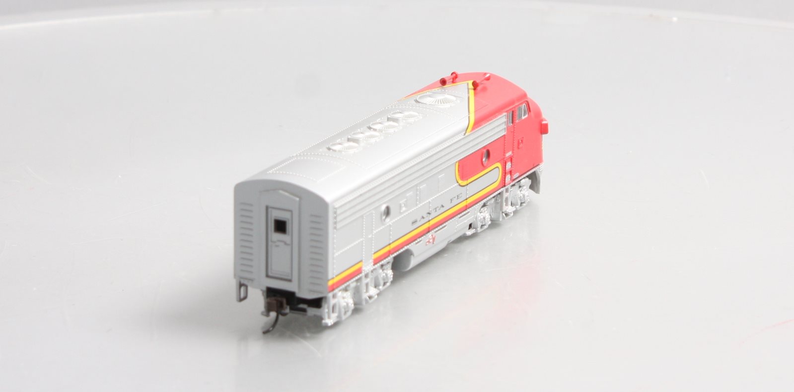 Bachmann 64301 HO Santa Fe F7A Diesel Locomotive w/ DCC