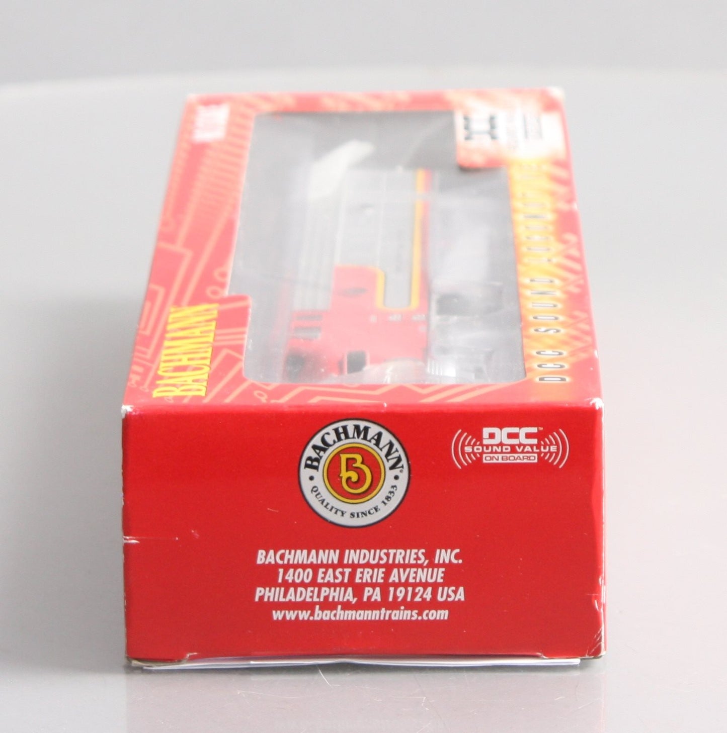 Bachmann 64301 HO Santa Fe F7A Diesel Locomotive w/ DCC