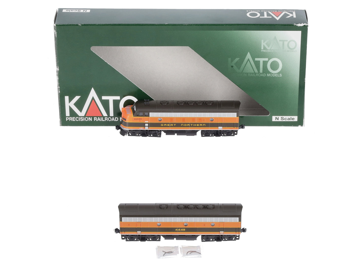 Kato 106-0420 N Great Northern EMD F7A/F7B Diesel Locomotive #444A/#444B