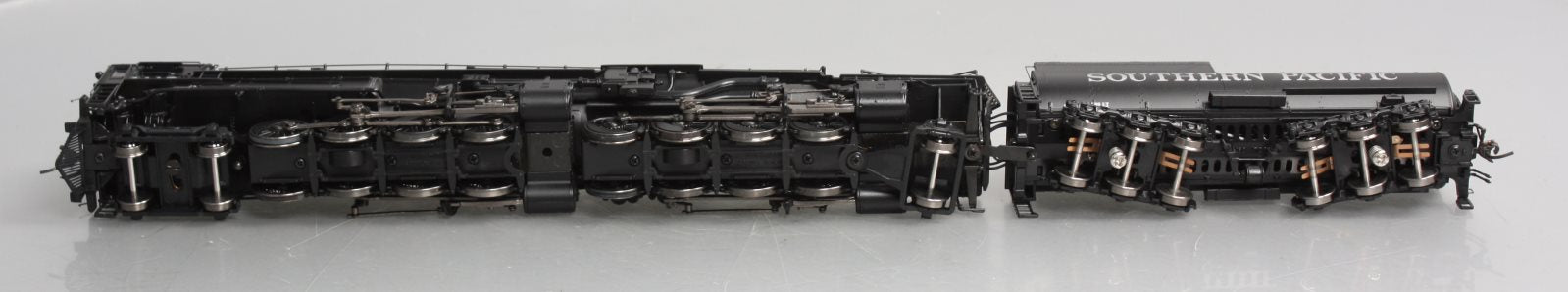 Broadway Limited 2677 HO Southern Pacific Baldwin 4-8-8-2 AC5 Cab Forward #4117