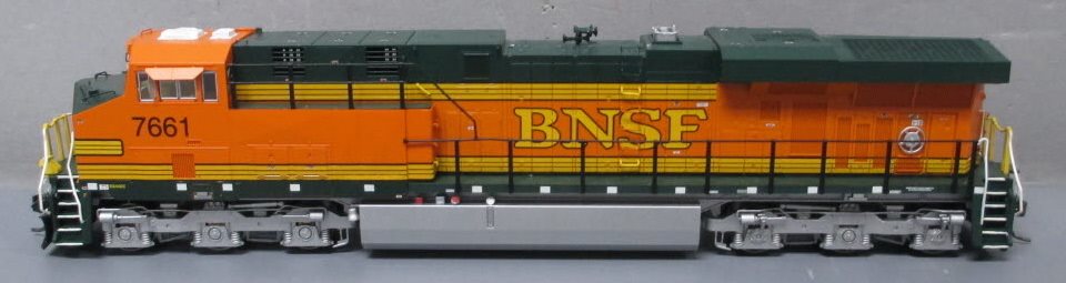 InterMountain 49721-01 HO BNSF GE ES44DC Diesel Locomotive with DCC
