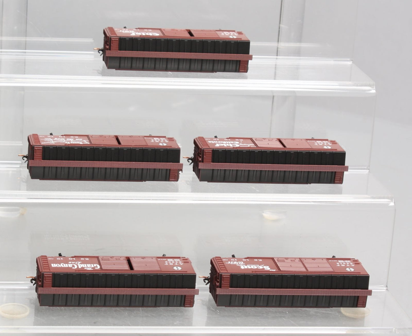 Micro-Trains 99301690 N ATSF Slogan 40' Double Door Boxcar (Set of 5)