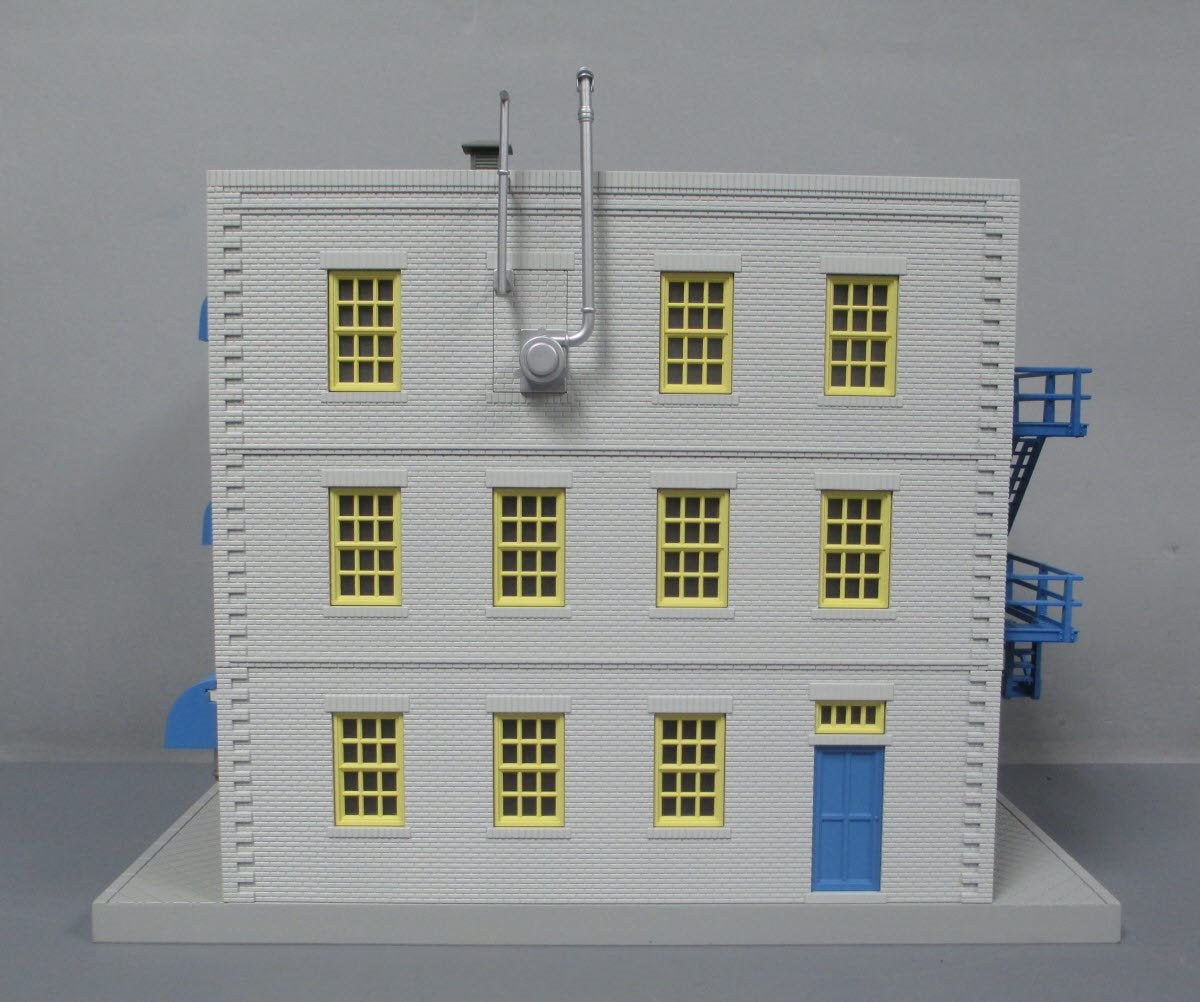 MTH 30-90155 Hubie Skriemen D.D.S. 3-Story City w/Fire Escape & Blinking Sign