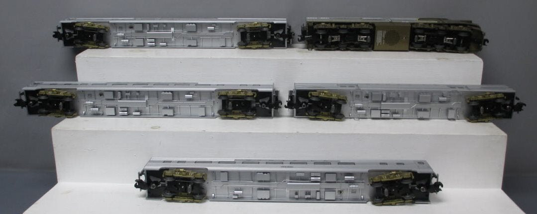 Lionel 1922040 O Gauge SF Gold Bonnet Legacy Diesel Train Set with Bluetooth