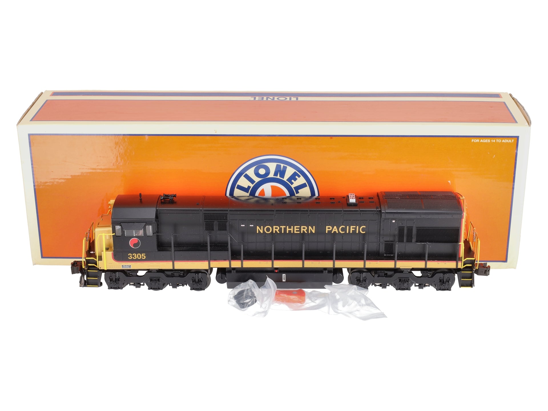 Lionel 6-38421 Northern Pacific U33C Diesel Locomotive #3305