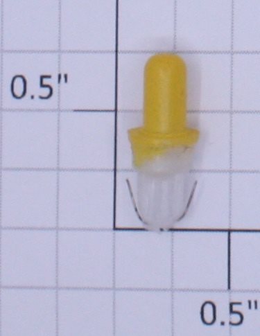 Lionel 8352-314 12 Volt Push-In Plastic Base Yellow Bulb